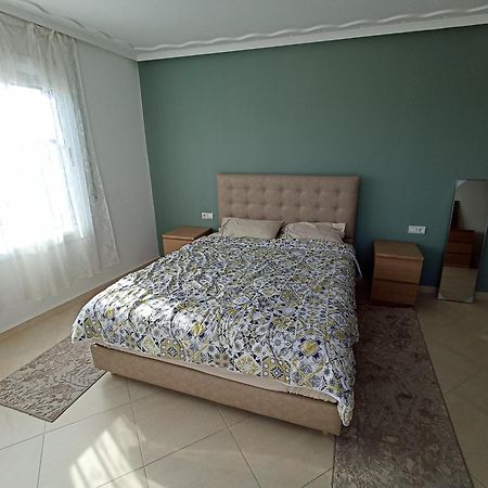 Appartement Familial Au Centre De Nador Ville Esterno foto