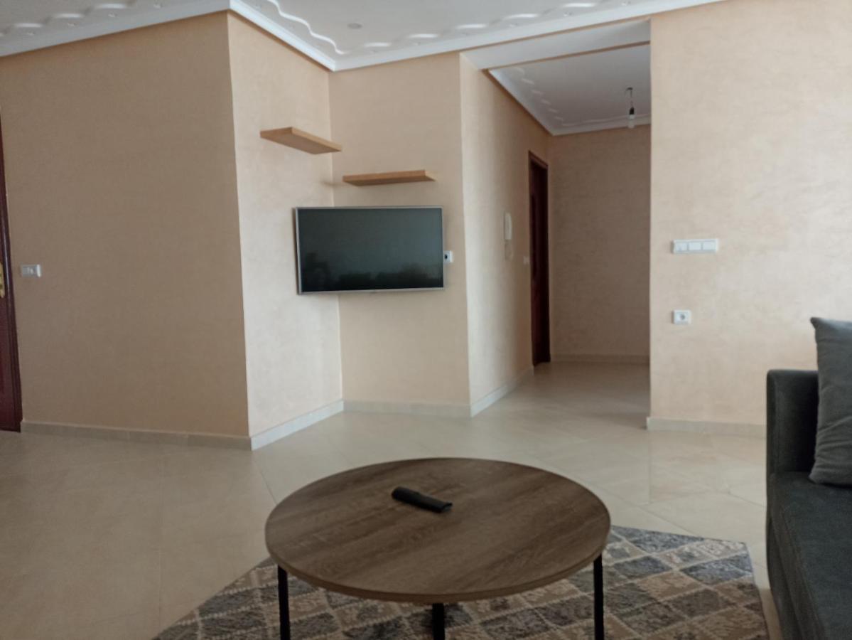 Appartement Familial Au Centre De Nador Ville Esterno foto